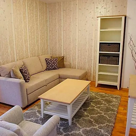 Mountain View Apartment *