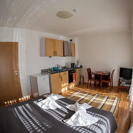 Mountain View Apartman *